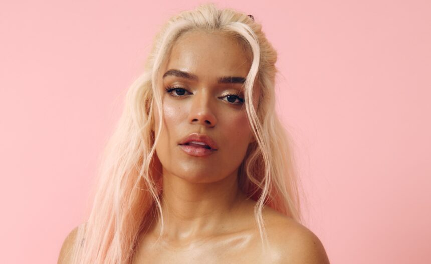 Karol G will perform at the AMAs while breaking records with her world tour Karol G will perform at the AMAs while breaking records with her world tour