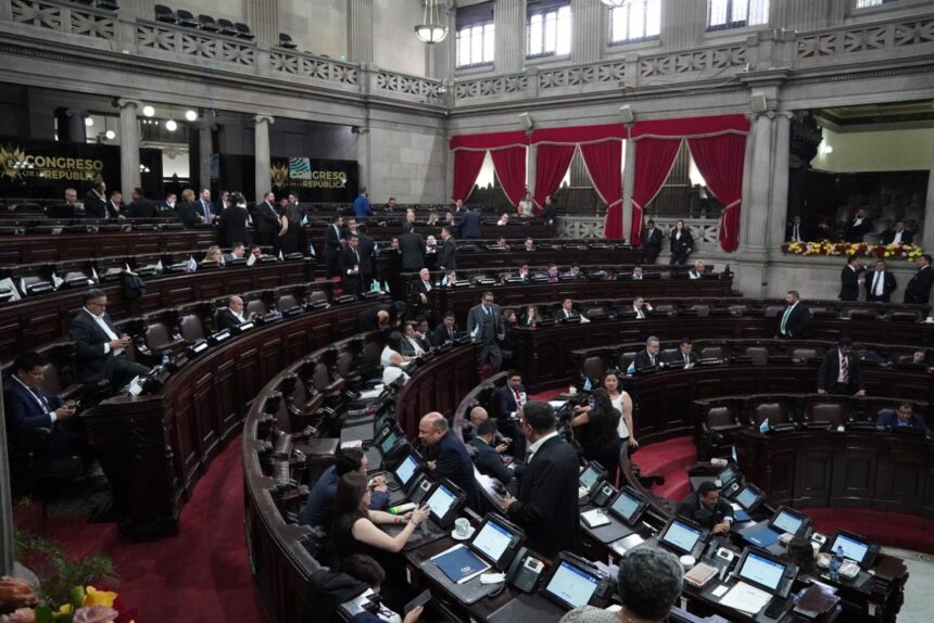 Lack of support for the Anti-Money Laundering law stops the plenary session of Congress