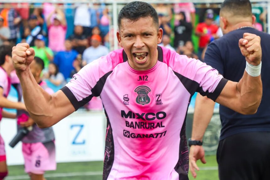 Mixco beats Cobán Imperial 2-0 in the last minutes and advances to the semifinals