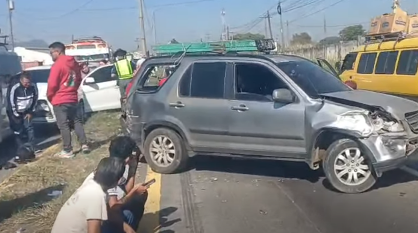 Multiple collision affects the passage of vehicles at kilometer 37 of the route to the Pacific