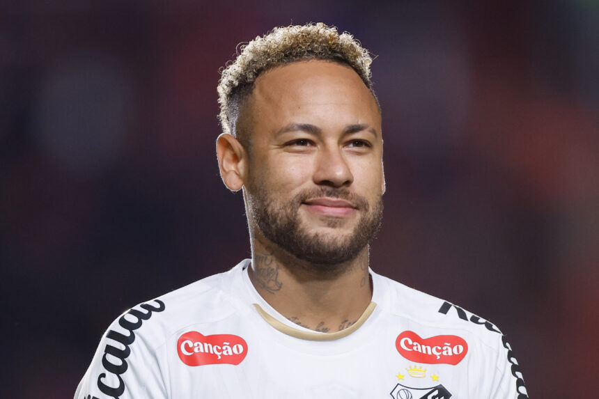 Neymar stars in incident with Robinho Jr. and Santos opens investigation Neymar stars in incident with Robinho Jr. and Santos opens investigation