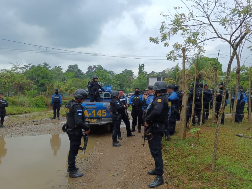 Police killed in Honduras would have participated in a “tumble” of money and jewelry