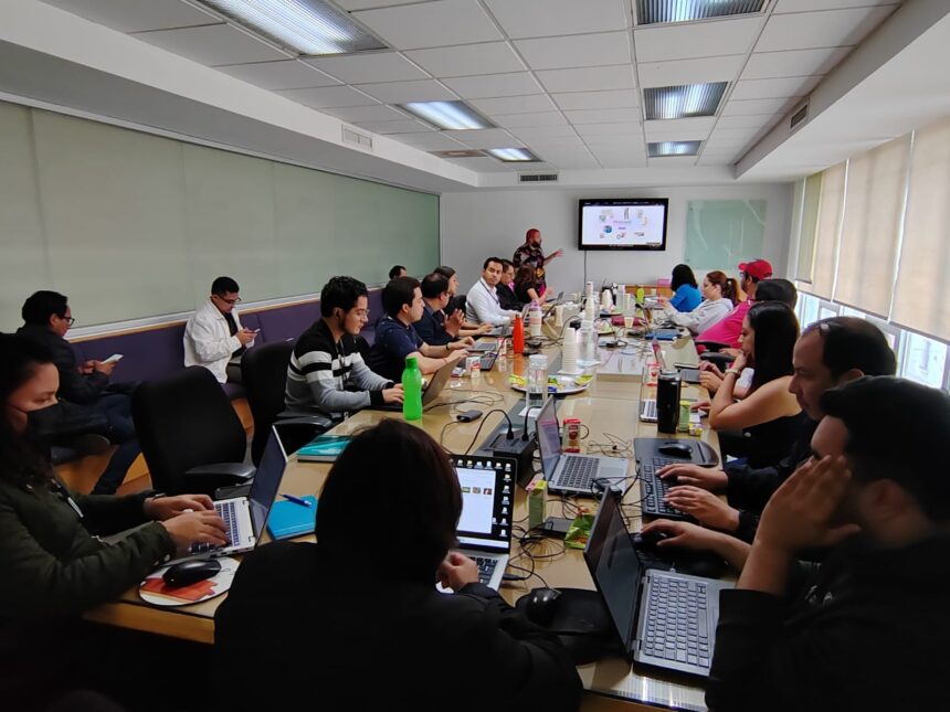 Prensa Libre receives workshops on AI in editorial processes during a project promoted by Google News Initiative and Factual
