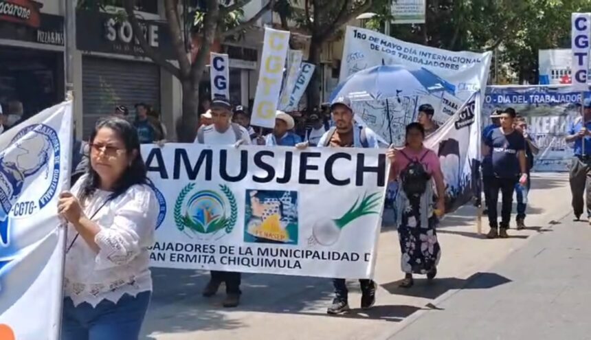 They commemorate Labor Day with a march in the capital, this May 1