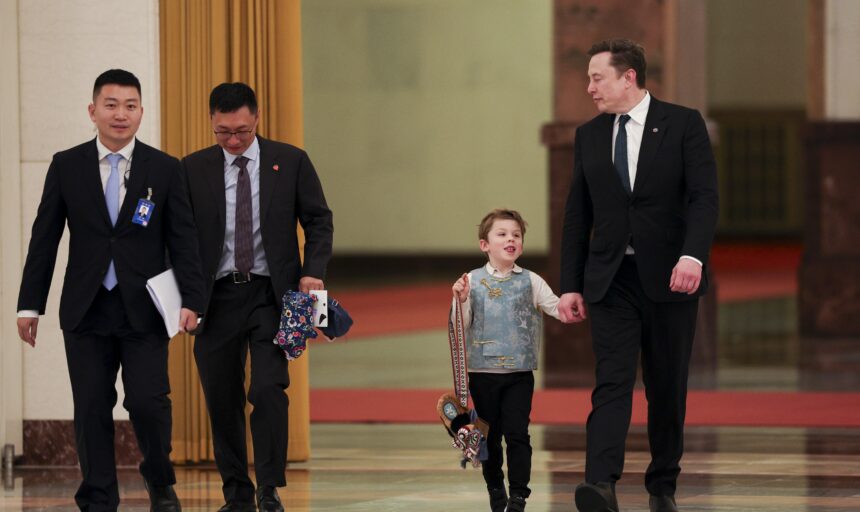 This is how Chinese managers approached to take selfies in Beijing