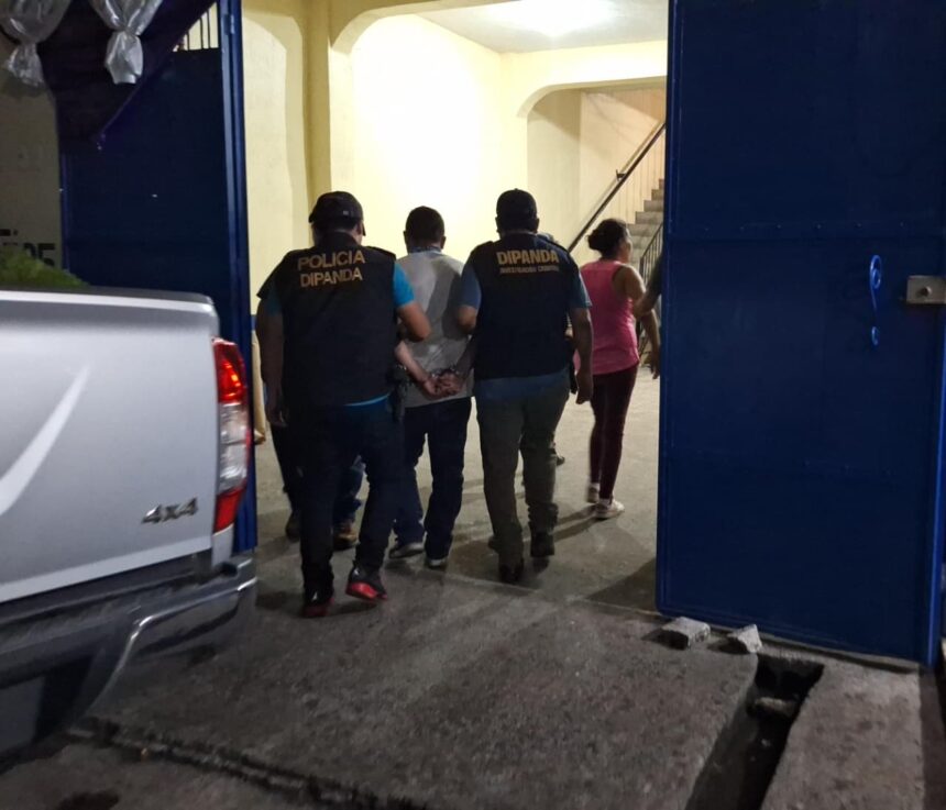 Three arrested in Retalhuleu after complaints of purchases with supposedly counterfeit bills