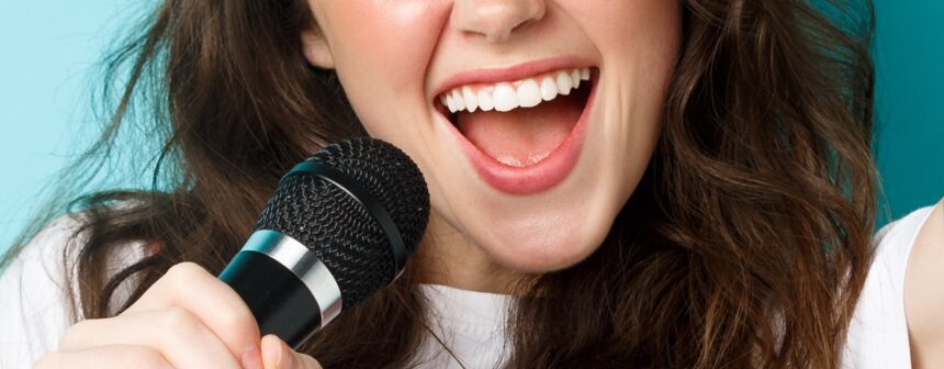 When will the comedy festival be and who will participate?