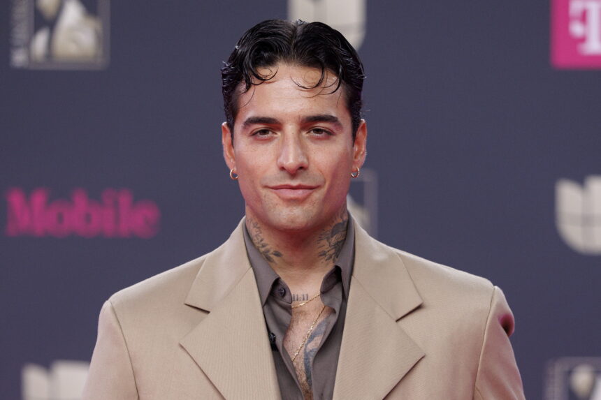 the revelation of the Colombian singer Maluma during the red carpet of the Met Gala 2026