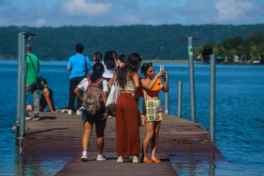 10 tourist places to visit 10 tourist places to visit