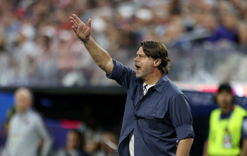 A lucky charm? Pochettino’s look that caught attention during the United States matches in the World Cup