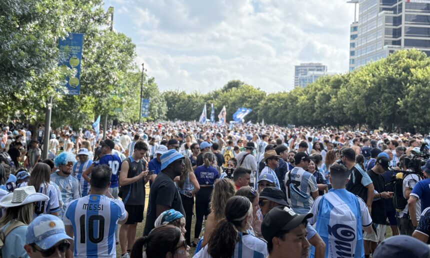 Almost 100 thousand Argentines gather at the flag before the duel against Austria