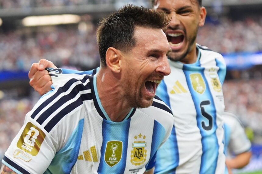 Applaud Messi! video shows figures like Müller, Klopp, Pékerman and Maxi Rodríguez congratulating the Argentine on his double