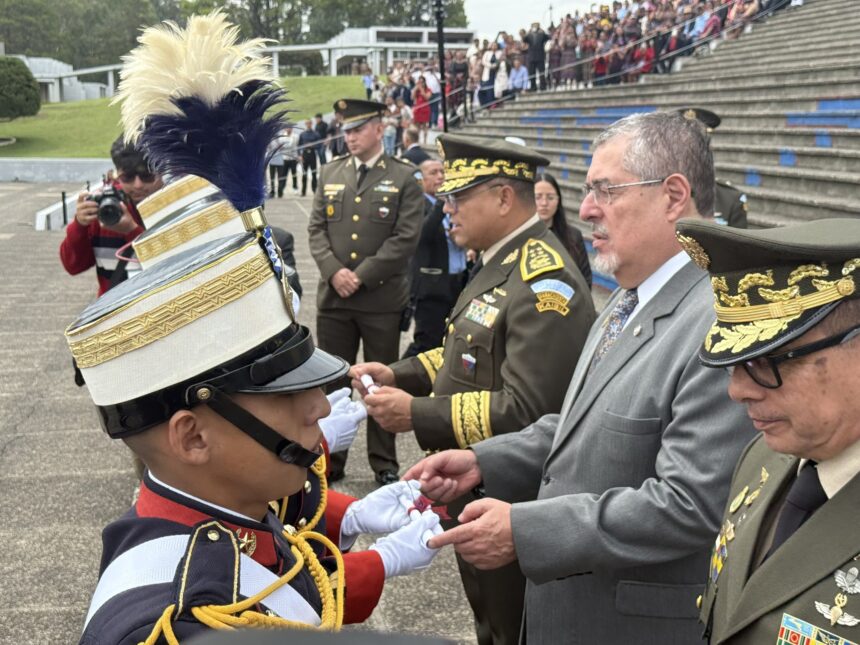 Arévalo highlights the Army’s role in combating organized crime and drug trafficking Arévalo highlights the Army’s role in combating organized crime and drug trafficking