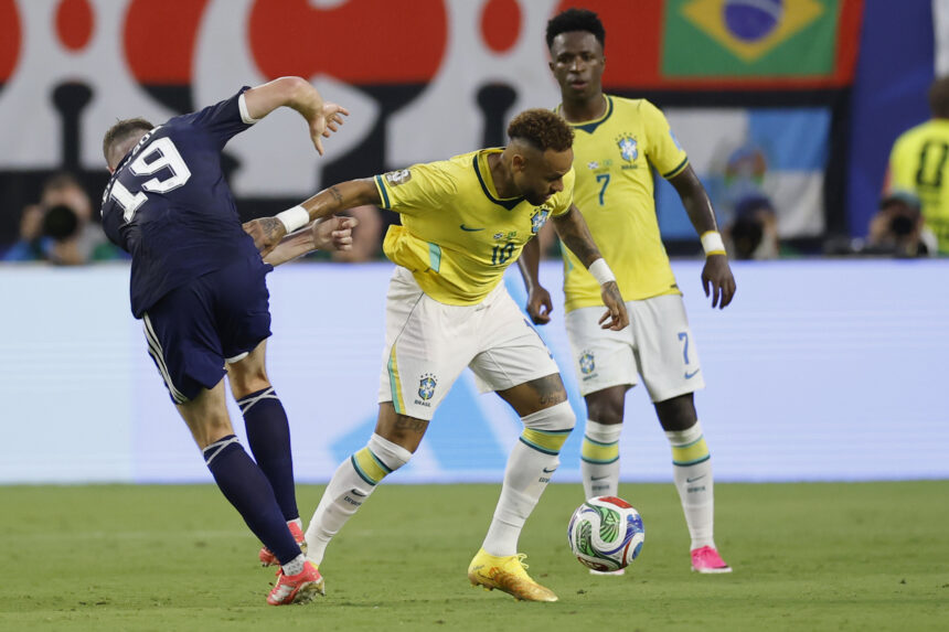 Brazil beats Scotland 3-0, secures the lead in Group C with a double from Vinícius and celebrates the return of Neymar