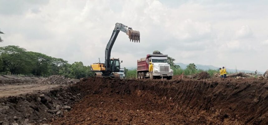 Commerce, manufacturing and construction raise the April Imae by 4.5% Commerce, manufacturing and construction raise the April Imae by 4.5%
