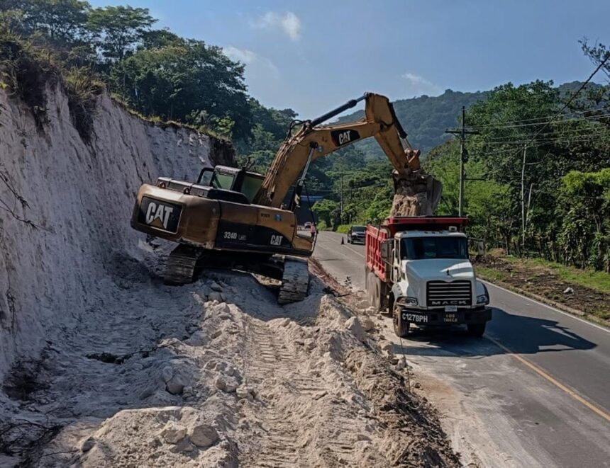 Expansion of the CA-8 is advancing in some sections, but there are still pending projects towards the border with El Salvador