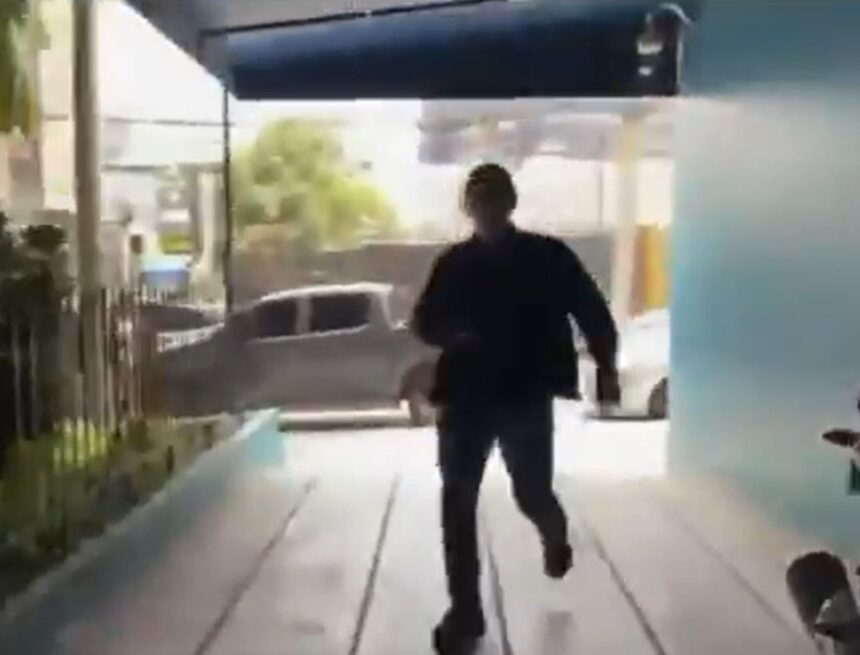 Firearm detonations interrupt deputy’s transmission in front of Immigration offices