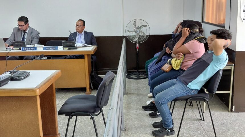 Five members of a network that defrauded with false visas for the United States are sentenced for the second time.