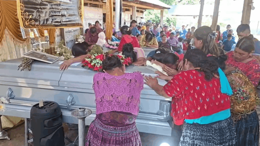 Ixcán says goodbye to Aurelia Choc and her children murdered in the United States