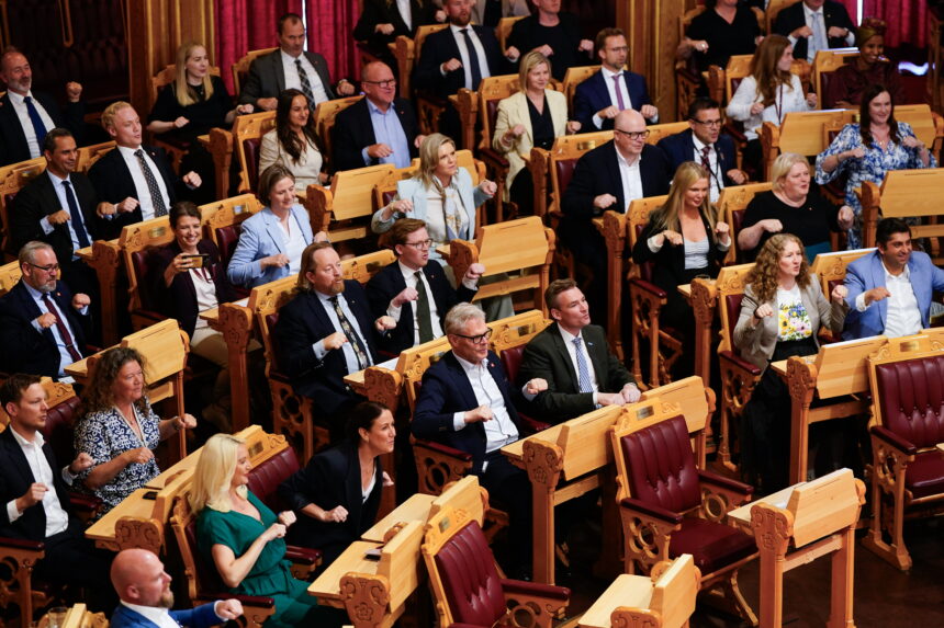 Norwegian deputies surprise with a Viking row to support their team in the 2026 World Cup Norwegian deputies surprise with a Viking row to support their team in the 2026 World Cup