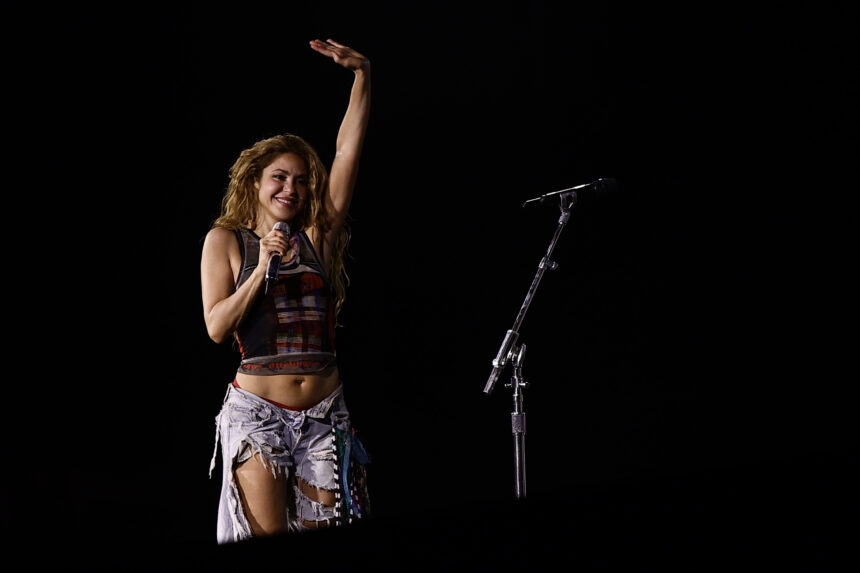 Shakira celebrates Colombia’s classification with a dance that is recorded on video