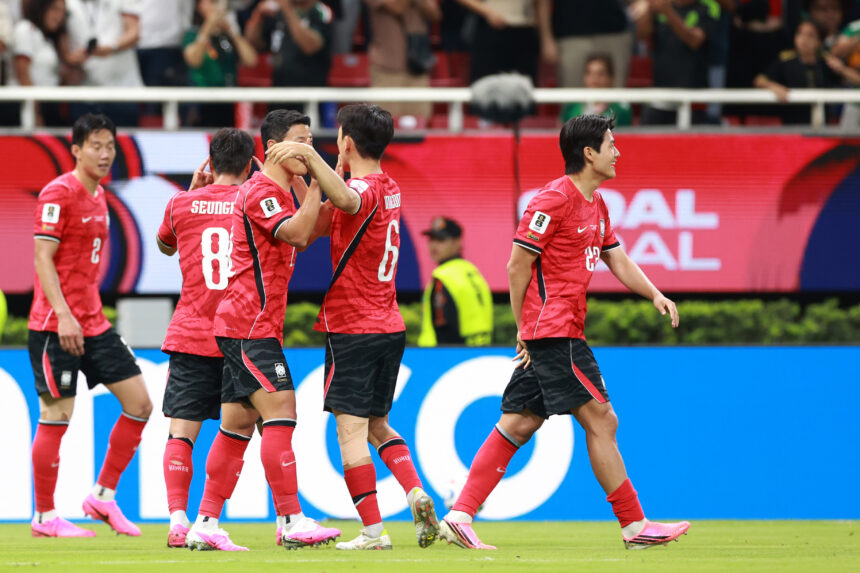 South Korea beats Czech Republic 2-1 after a reaction in the second half South Korea beats Czech Republic 2-1 after a reaction in the second half