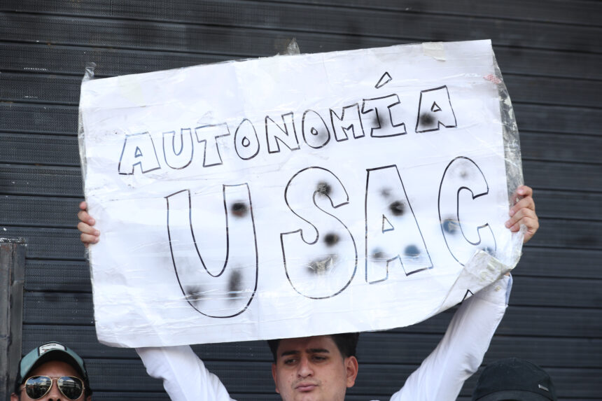 Students expelled from Usac denounce the State before the IACHR for violating their freedoms Students expelled from Usac denounce the State before the IACHR for violating their freedoms