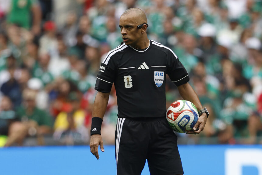 The English pronunciation of the Mexico referee against South Africa in the World Cup that went viral The English pronunciation of the Mexico referee against South Africa in the World Cup that went viral