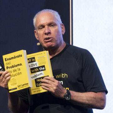 The creator of Waze defends that a common problem can be an opportunity to undertake The creator of Waze defends that a common problem can be an opportunity to undertake