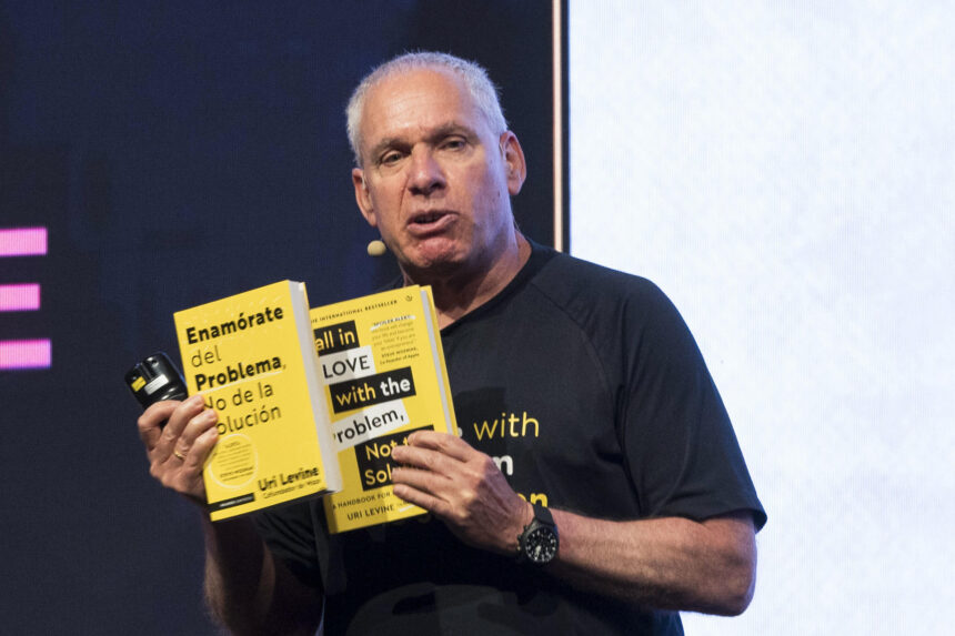 The creator of Waze defends that a common problem can be an opportunity to undertake The creator of Waze defends that a common problem can be an opportunity to undertake