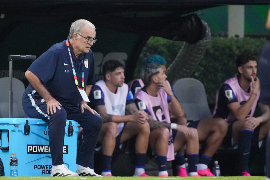 The crisis breaks out with Muslera, Valverde and Bielsa at the center of the scandal