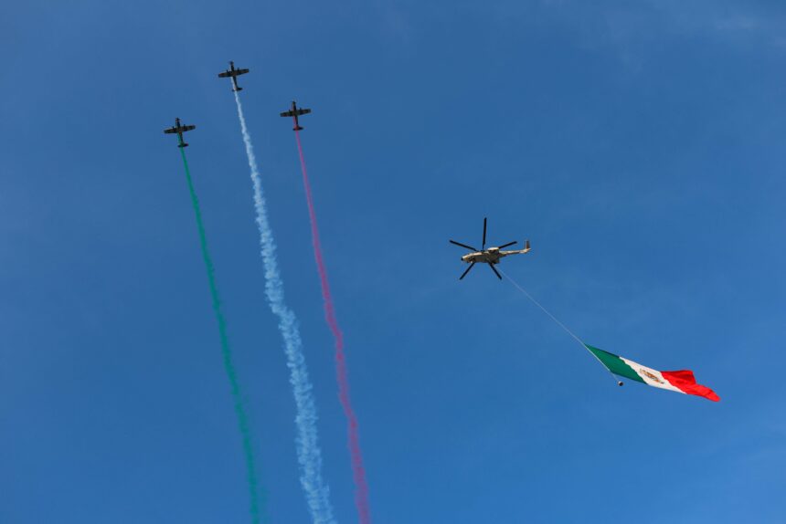 This is how aircraft flew over before Mexico’s match against South Korea in the World Cup This is how aircraft flew over before Mexico’s match against South Korea in the World Cup