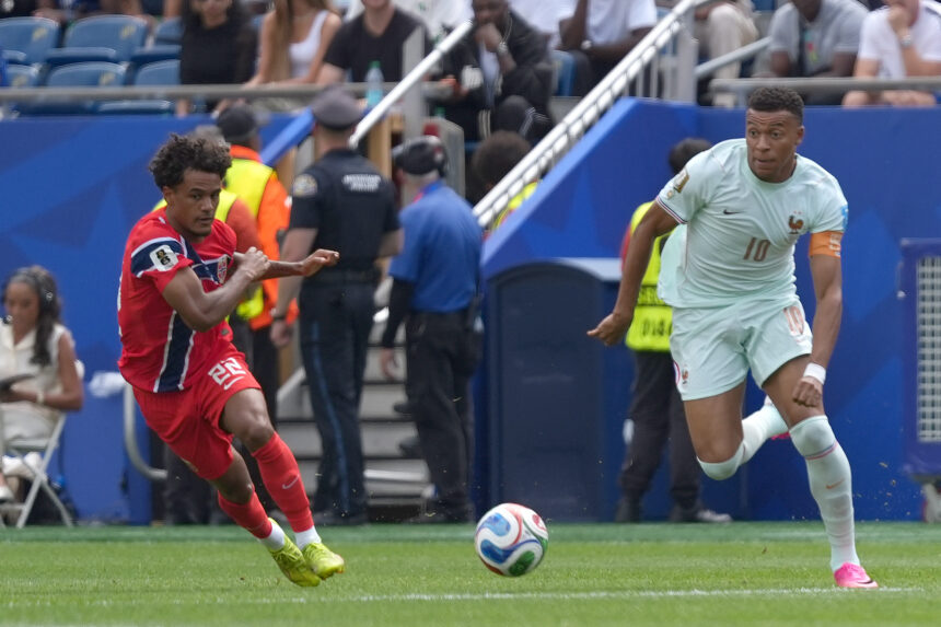 What record can Kylian Mbappé break in the round of 32 of the 2026 World Cup?