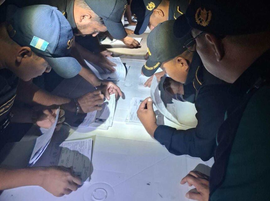 Which leaders of Barrio 18 were captured while the FBI supported the search for escapees from Fraijanes 2?