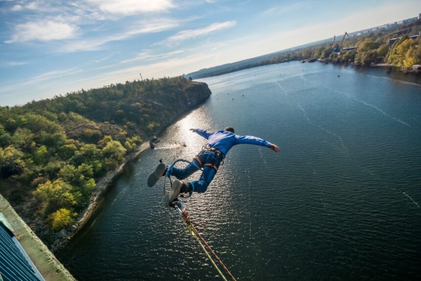 Woman dies during a bungee jump in Brazil Woman dies during a bungee jump in Brazil