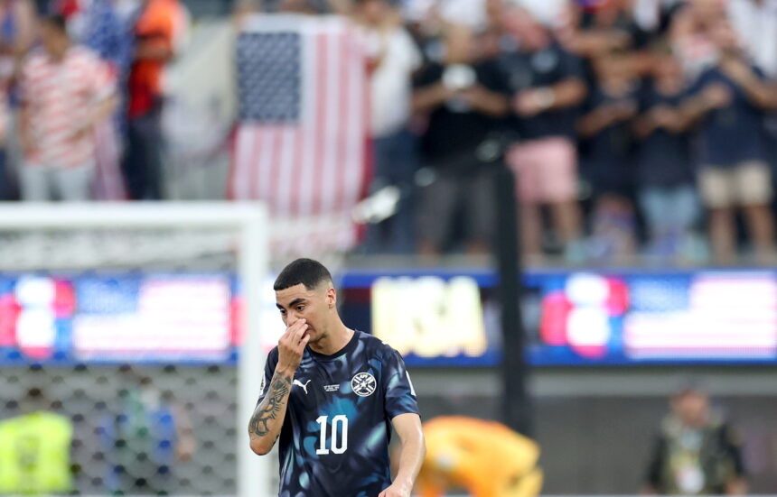 the expulsion of Miguel Almirón that unleashed a wave of memes the expulsion of Miguel Almirón that unleashed a wave of memes