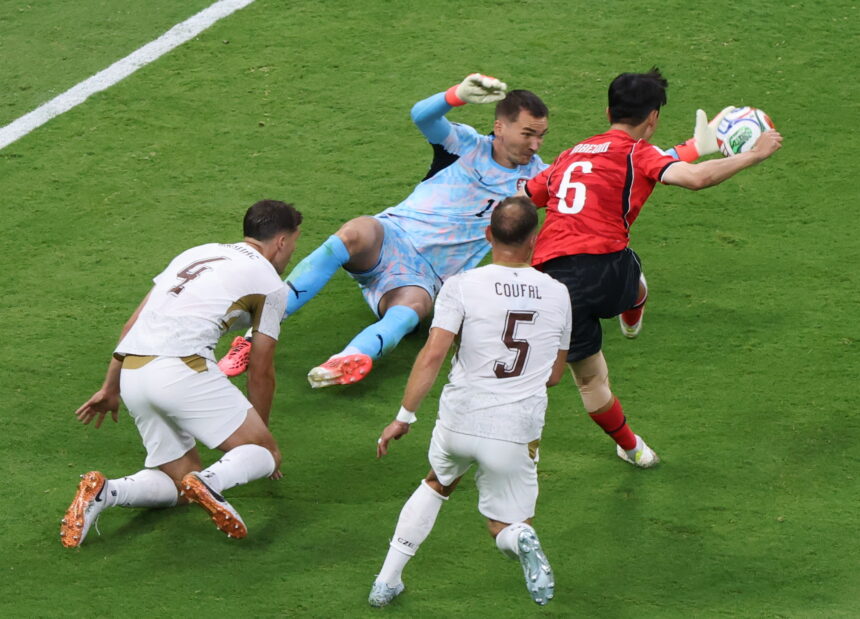the viral images of South Korea vs Czech Republic the viral images of South Korea vs Czech Republic