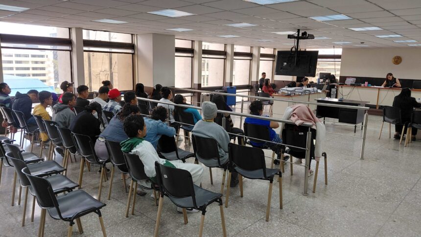 34 alleged gang members captured in an operation against a structure that operated in El Gallito appear before a judge 34 alleged gang members captured in an operation against a structure that operated in El Gallito appear before a judge