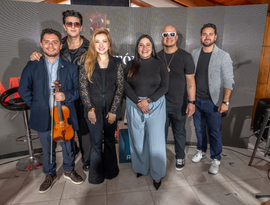 A concert with a purpose only for Manáticos A concert with a purpose only for Manáticos