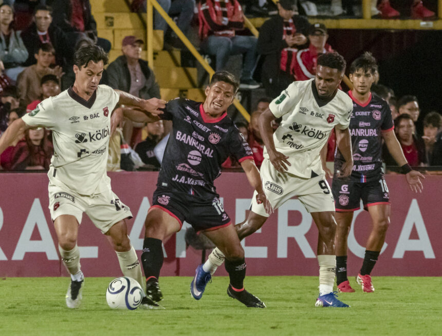 Alajuelense punishes Xelajú’s withdrawal and wins the Central American Cup Alajuelense punishes Xelajú’s withdrawal and wins the Central American Cup