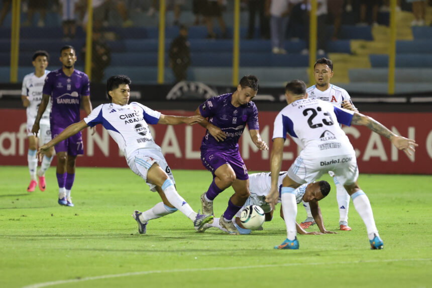 Alianza defeats Antigua in a match that was defined in the final stretch of the Central American Cup