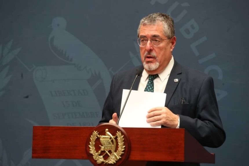 Arévalo points out that USAC deserves legitimate authorities and supports the university community