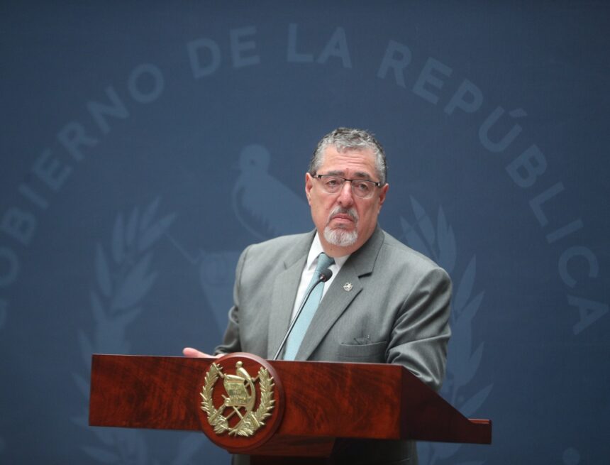Arévalo rejects actions against USAC students and asks to respect their rights Arévalo rejects actions against USAC students and asks to respect their rights