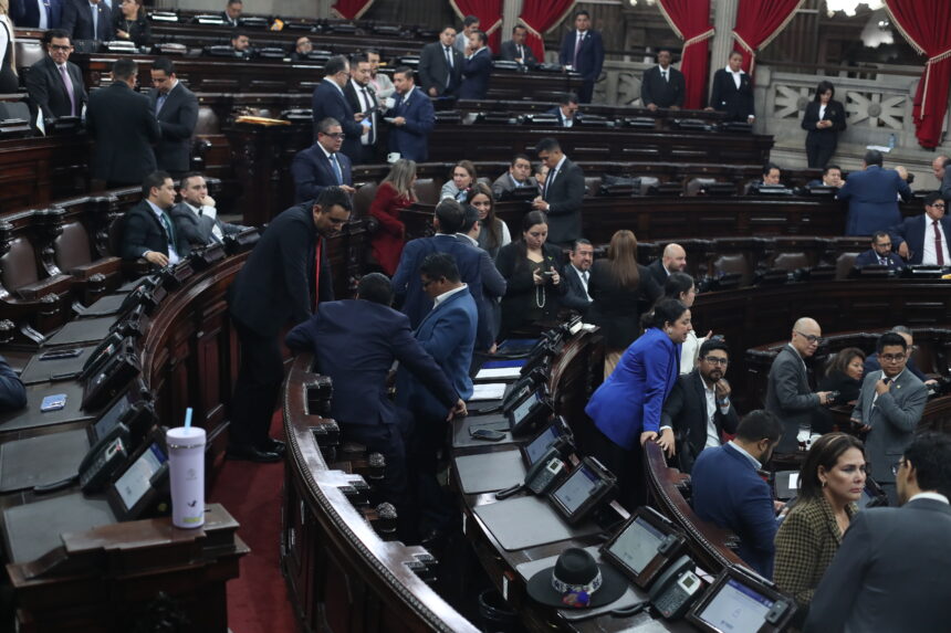 Arévalo seeks support from Congress for fuel subsidies and Port Law