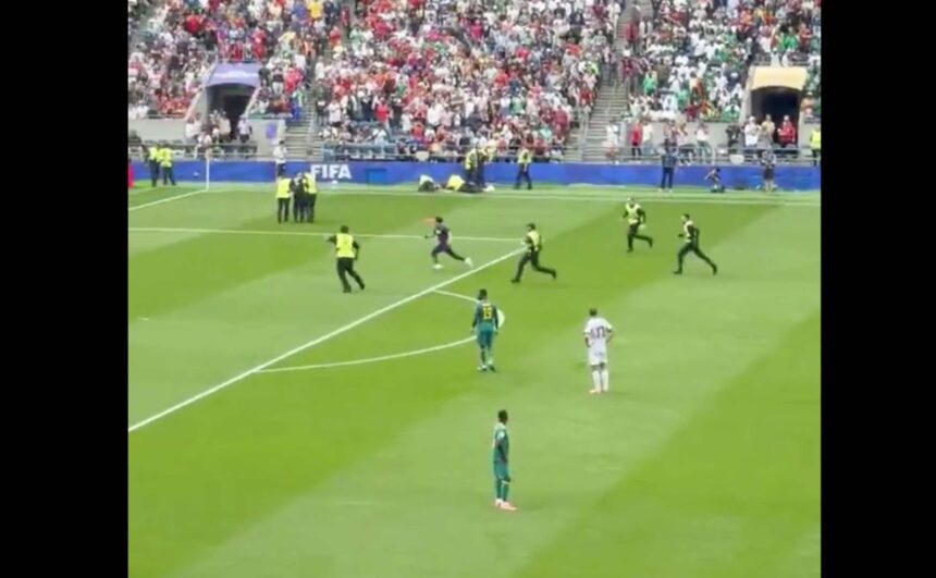 Belgium vs. Senegal: field invasion generates a viral moment at the 2026 World Cup