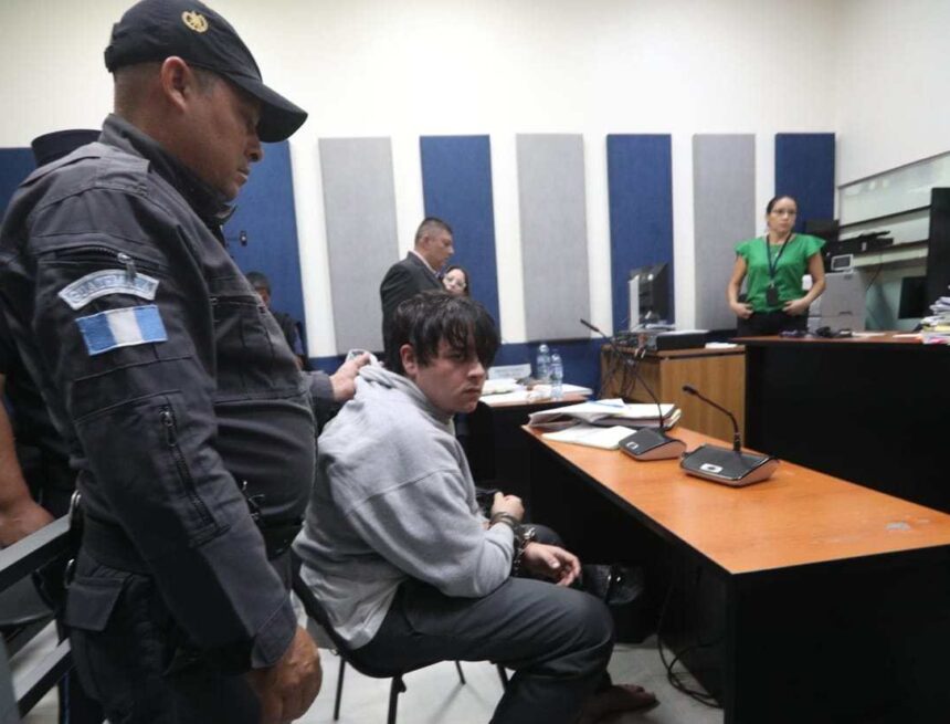 Camilo Calvo will face trial for the patricide of former vice minister Jorge Calvo and will remain in isolation Camilo Calvo will face trial for the patricide of former vice minister Jorge Calvo and will remain in isolation