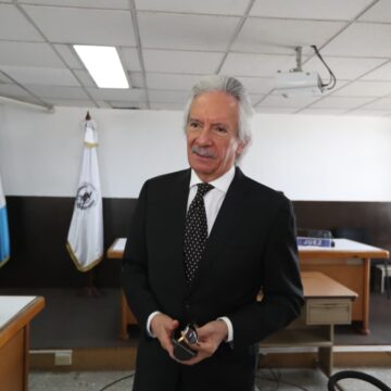 Court postpones hearing of Jose Rubén Zamora to review request to leave the country for health reasons