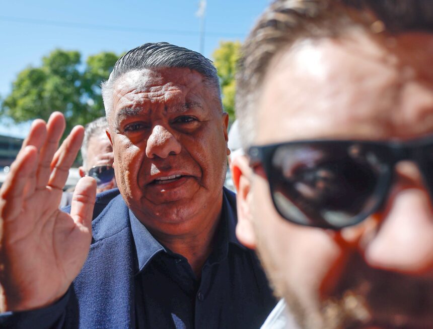 Did the FBI seize the phone of Chiqui Tapia, president of the AFA, to investigate him? Did the FBI seize the phone of Chiqui Tapia, president of the AFA, to investigate him?