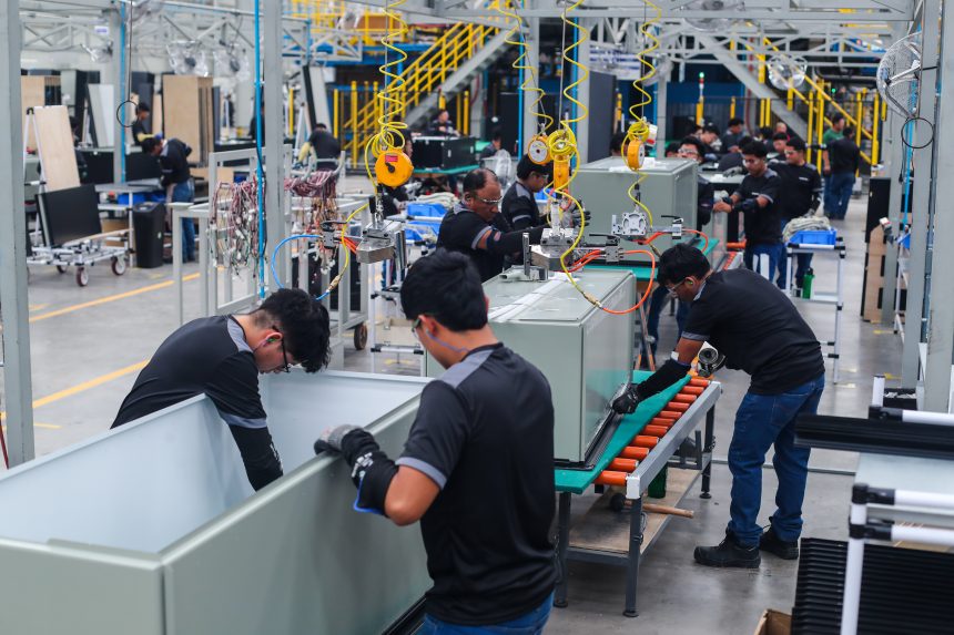 Fogel inaugurates US million industrial plant in Villa Canales: it will generate up to 1,800 jobs