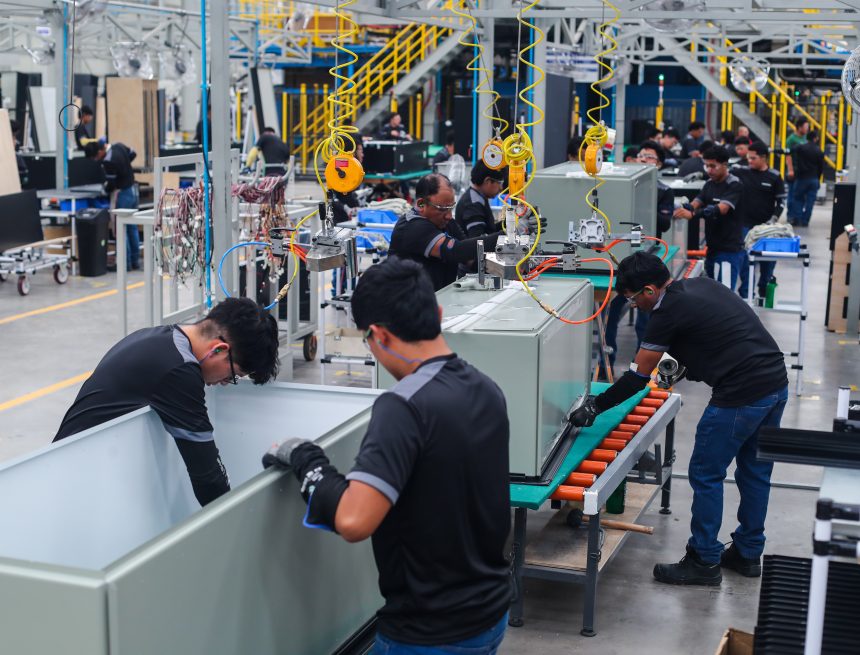 Fogel inaugurates US million industrial plant in Villa Canales: it will generate up to 1,800 jobs